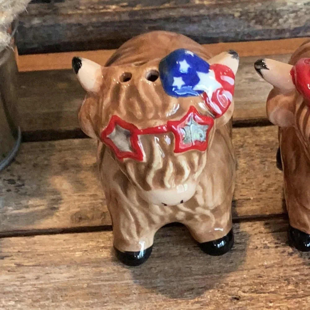 Patriotic Highland Cow Salt and Pepper Shakers